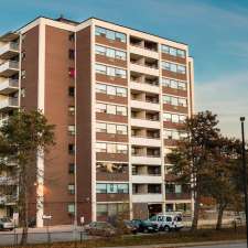 Kerr (190) Div | 190 Kerr St UNIT 202, Oakville, ON L6K 3A9, Canada