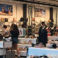 Browns | Halifax Shopping Centre, 7001 Mumford Rd unit 106-107, Halifax, NS B3L 2H8, Canada