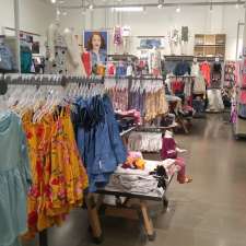 Old Navy | 1 Outlet Collection Way, Edmonton International Airport, AB T9E 1J5, Canada