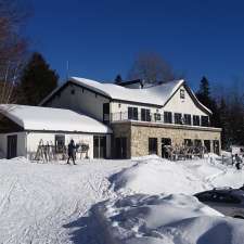 Stationnement Farhill | 5966 Chemin du Lac-La Salle #5750, Val-Morin, QC J0T 2R0, Canada