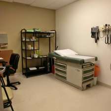 Gateway Primacy Medical Clinic | 1035 Gateway Rd, Winnipeg, MB R2K 4C1, Canada