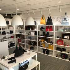 Chaussures Classico | 1392 Rue de Montarville, Saint-Bruno-de-Montarville, QC J3V 3T5, Canada