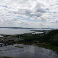 velo bord du fleuve | 4872 Boulevard Sainte-Anne, Québec, QC G1C 2K3, Canada