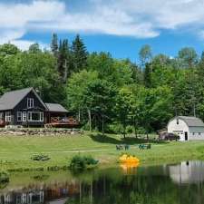 Chalet rustique avec lac privé | 529 Rte de Saint-Achillée, Château-Richer, QC G0A 1N0, Canada