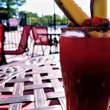 Chicken Chef - Restaurant & Lounge | 44 McArthur Ave, Lac du Bonnet, MB R0E 1A0, Canada