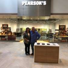 Pearson's Berry Farm | Edmonton – Premium Outlet Collection Mall 512, 1 Outlet Collection Way Edmonton International Airport, Nisku, AB T5E 1J5, Canada