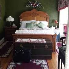 Katharine's Bed & Breakfast | 8 Carlyle St, Tilbury, ON N0P 2L0, Canada