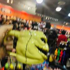 Spirit Halloween | 582 Chemin de Touraine #208, Boucherville, QC J4B 5E4, Canada