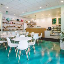 Regal Cat Cafe | 303 10 St NW, Calgary, AB T2N 1V8, Canada