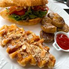 Hotel Moncton Brunch Cafe | 2779 Mountain Rd, Moncton, NB E1G 2W5, Canada