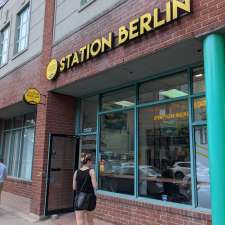 Station Berlin | 2537 Rue Centre, Montréal, QC H3K 1J9, Canada