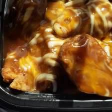 Mary Brown's Famous Chicken & Taters! | 199 Wentworth St W, Oshawa, ON L1J 6P4, Canada