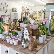 Margo's Flowers & Gift Shoppe | 2317 Lakeshore Rd W, Oakville, ON L6L 1H2, Canada