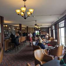 Windsor Lounge | Glacier Park Inc, AB-5, Waterton Park, AB T0K 2M0, Canada