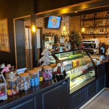 Hola Café and Market | 2152 Mountain Grove Ave, Burlington, ON L7P 2J3, Canada