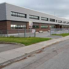 Pulperie Elementary School | 906 Rue Comeau, Chicoutimi, QC G7J 3J3, Canada