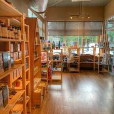 Dellas Cafe and Gift Shop | 10725 Pacific Rim Hwy, Port Alberni, BC V9Y 8Z8, Canada