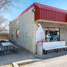Bar Laitier / Crèmerie Blanche Neige | 3989 Grande Allée, Saint-Hubert, QC J4T 2W1, Canada
