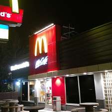 McDonald's | 2320 16 Ave NW, Calgary, AB T2N 4H8, Canada
