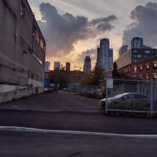 Deragon Montréal | 390 Rue de la Montagne, Montréal, QC H3C 4K7, Canada