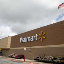 Walmart Supercenter | 115 Seymour Drive, Newport, VT 05855, USA