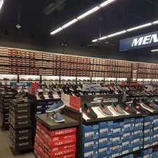 Skechers outlet | 1 Outlet Collection Way, Calmar, AB T0C 0V0, Canada