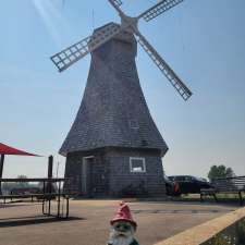 The Holland Windmill | Railway Ave, Holland, MB R0G 0X0, Canada