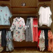 Manteaux Manteaux | Les Galeries de Granby, 40 Rue Évangéline, Granby, QC J2G 8K1, Canada