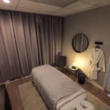 Isabelle Boucher, Massothérapeute agréée | Massage Therapist | 733 Boulevard Saint-Joseph Suite 410, Gatineau, QC J8Y 4B6, Canada