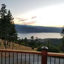 Crooked Tree Guest Suites | 1278 Spiller Rd, Penticton, BC V2A 8T3, Canada