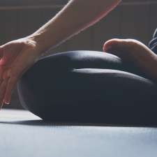 YOGA PYRAMIDE | 2360 Ch Ste-Foy #4ième, Québec, QC G1V 4H2, Canada