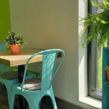 carbon café | 175 Chancellors Way, Guelph, ON N1G 0E9, Canada
