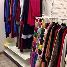 Shawl World Boutique | 490 Wonderland Rd S, London, ON N6K 3T1, Canada