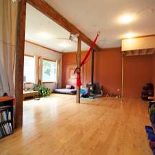 The Doghouse | 1690 Carron Rd, Courtenay, BC V9N 9K5, Canada