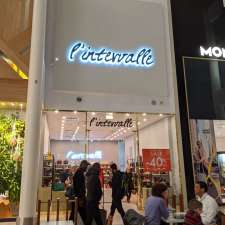L'intervalle | 25 The West Mall, Etobicoke, ON M9C 1B8, Canada
