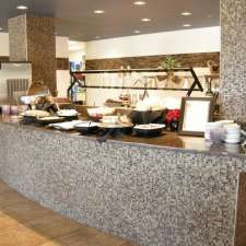 Four Seasons Restaurant & Lounge | 924 Spadina Crescent E, Saskatoon, SK S7K 3H5, Canada