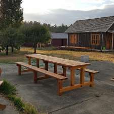 The great canadian picnic table | 16726 40 Ave, Surrey, BC V3S 0L2, Canada