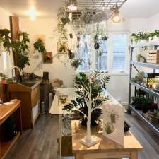 Vert métal | 2051 Rue St Jean Baptiste, L'Ancienne-Lorette, QC G2E 1R6, Canada
