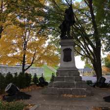 Monument aux Braves | Intersection rue Saint Louis et, Rue d'Auteuil, Québec, QC G1R 4C4, Canada