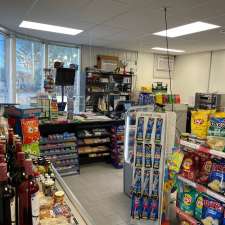 Dépanneur Les p'tits Larouche | 254 Chem. Principal, Sainte-Jeanne-d'Arc, QC G0W 1E0, Canada