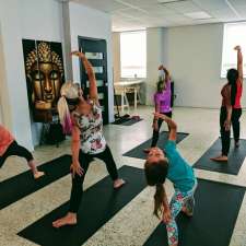 Kāma Yoga | 358 Rue Jackson local 202, Québec, QC G1N 4C5, Canada