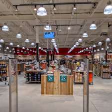 DSW Designer Shoe Warehouse | 1 Queen Elizabeth II Highway, Edmonton International Airport, AB T9E 1J5, Canada