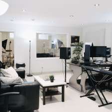 Fly Away Recording + Media Studio | 5330 Rue Notre Dame O, Montréal, QC H4C 1T5, Canada