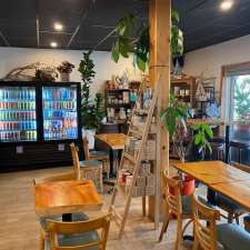 Mont Café Bistro | 318 Rue St Laurent, Saint-Siméon, QC G0T 1X0, Canada