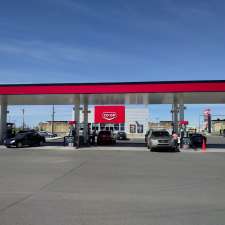 Co-op Gas Station Edgefield | 100 Edgefield Gate, Strathmore, AB T1P 1K1, Canada
