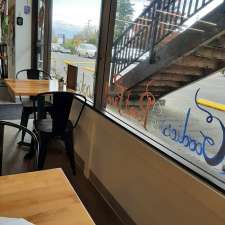 The Flying Apron | 268 Anderton Rd, Comox, BC V9M 1Y2, Canada