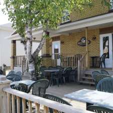 Le Coureur des Bois - Microbrasserie (Bistro-bar)) | 1551 Bd Wallberg, Dolbeau-Mistassini, QC G8L 1H5, Canada