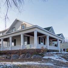 The White House Inn | 18 Wilson St W, Perth, ON K7H 1S2, Canada