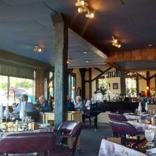 The Masthead Restaurant | 1705 Cowichan Bay Rd, Cowichan Bay, BC V0R 1N2, Canada