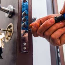 Energetic Locksmith In Port Credit | 18 St Lawrence Dr, Mississauga, ON L5G 4V6, Canada